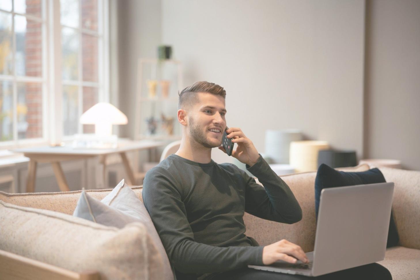 Офис Leadsfulling с современными технологиями финансового анализа